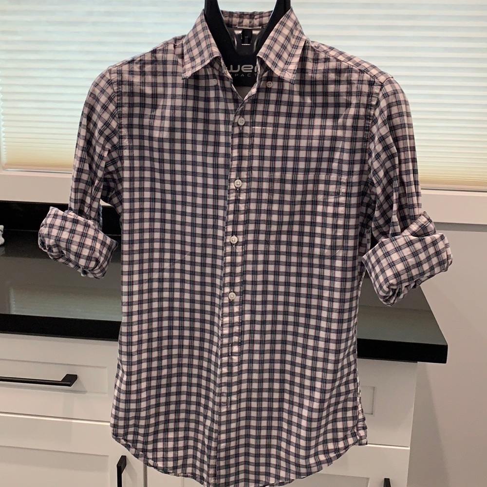 3 mens XS shirts - good condition - multiple brands J. Crew, AEO, Farah